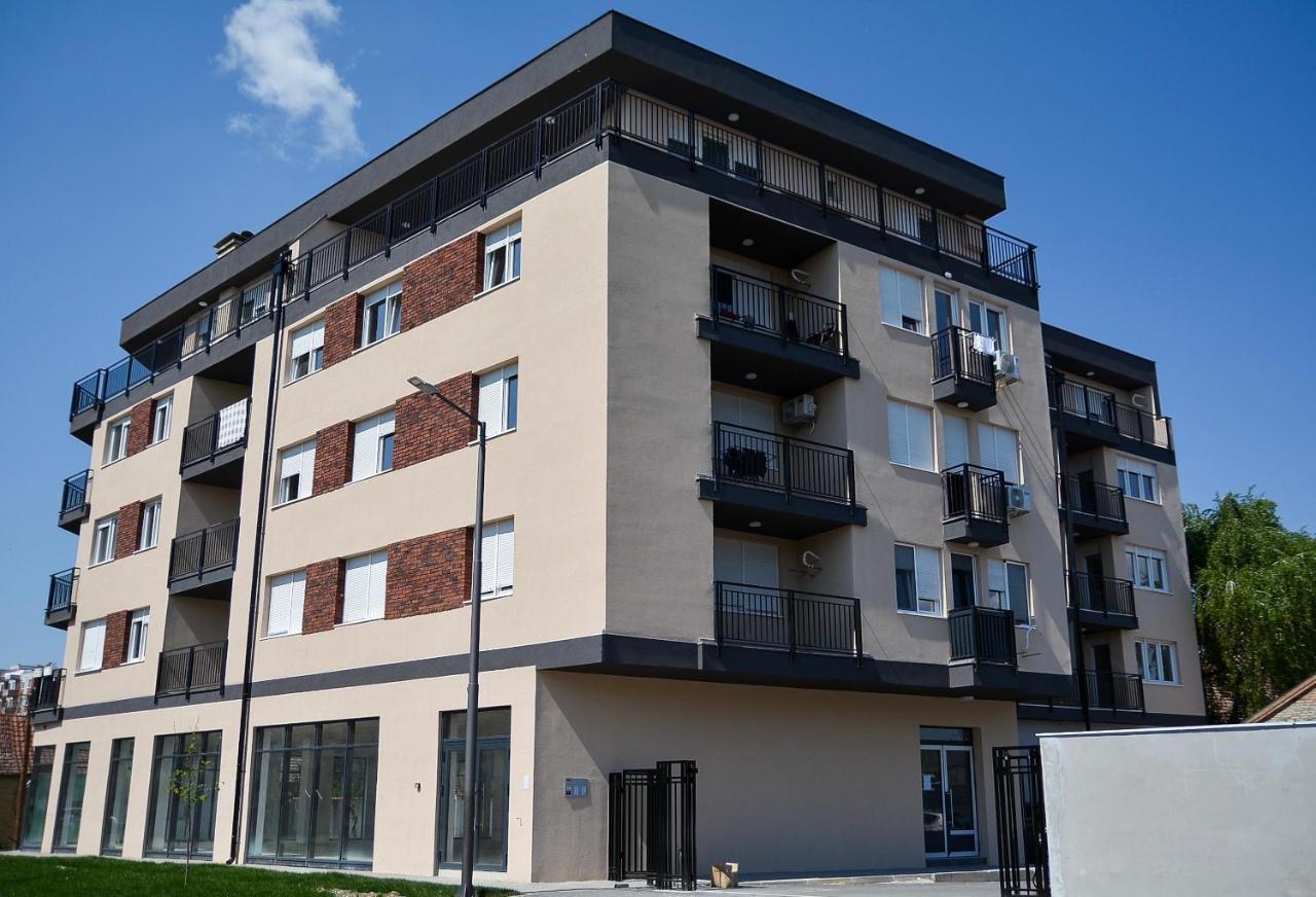 Crown Apartment Subotica Luaran gambar