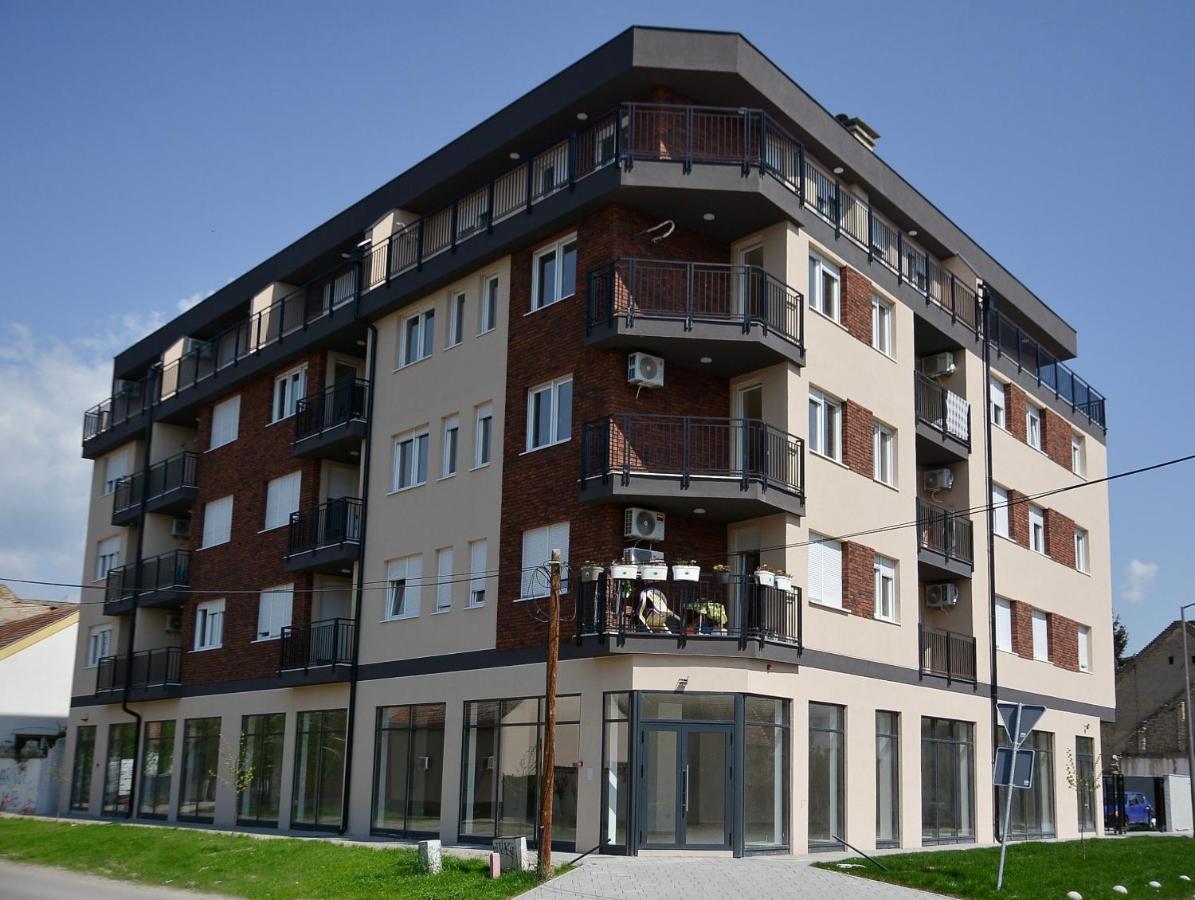Crown Apartment Subotica Luaran gambar